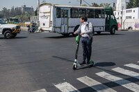 ¿Es bueno o malo usar scooters eléctricos en la CDMX?