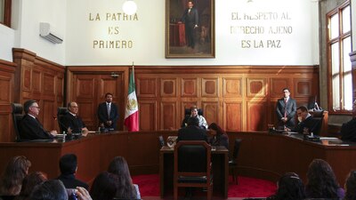 Ministros de la Suprema Corte perciben un salario de 388 mil pesos al mes