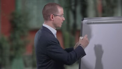 Anaya explicó que compró un terreno en Querétaro para construir una nave industrial y después la vendió