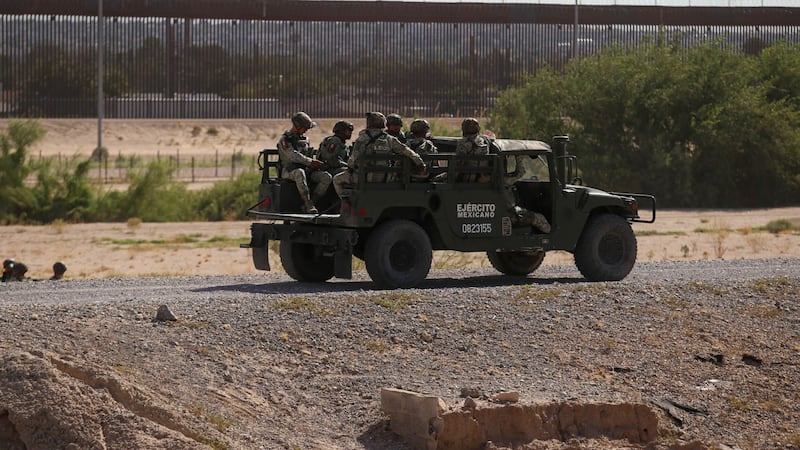 Sedena confirma que EU mantiene operativo para derribar drones en su frontera con México
