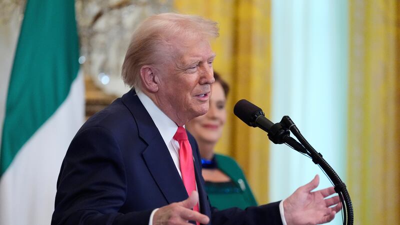 Trump amenaza a Europa con arancel de 200% al vino