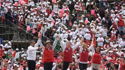 Alfredo del Mazo cerró su campaña acompañado de la cúpula del tricolor