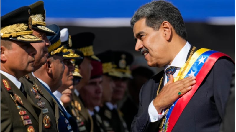 Suiza ordena congelar posibles activos de Nicolás Maduro