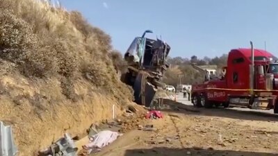 Hasta el momento se desconoce si el chofer se encuentra entre las personas afectadas o si se dio a la fuga