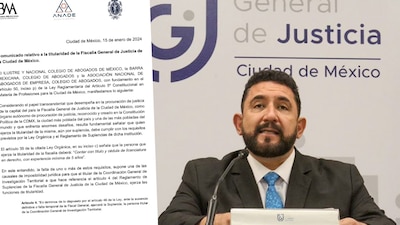 Obtuvo hace unos días su cédula y título profesional en Derecho