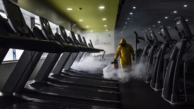Aunque en algunos lugares están reabriendo gimnasios, la mejor opción será ejercitarse en casa