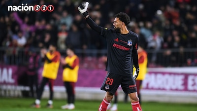 El portero Vozinha hizo su primera aparición con la camiseta del Colo Colo, tres semanas después de desembarcar en Chile