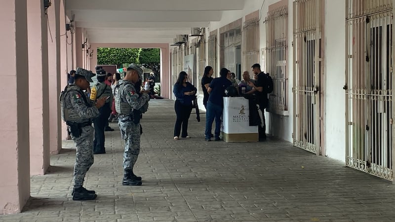 Descubren cabeza humana frente a Ayuntamiento de Mazatlán con mensaje intimidatorio