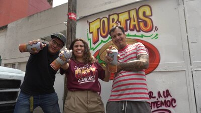 La candidata pintó 'cebollas, jitomates y chiles' en puestos de tortas