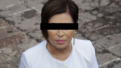 La exfuncionaria continuará en prisión preventiva ante el riesgo de fuga. Se le acusa de "omisión" en el desvío de recursos