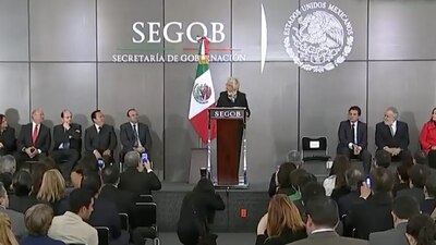 La Secretaría de Gobernación durante la ceremonia de cambio de gobierno