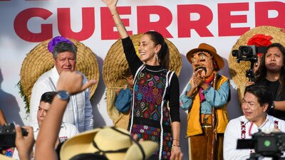 La aspirante presidencial dijo que sus eventos serán en lugares cerrados