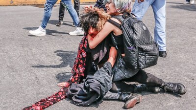 Joel Meza fue protegido por su novia de los ataques de los porros