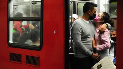 De acuerdo con un experto, el enamoramiento aumenta las defensas contra cualquier microorganismo