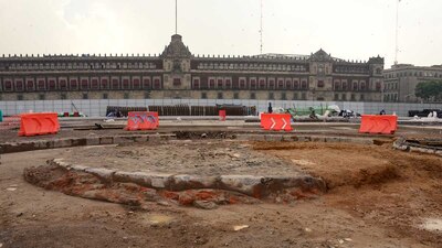 Arqueólogos del INAH encuentran el 'zócalo' original en la Ciudad de México