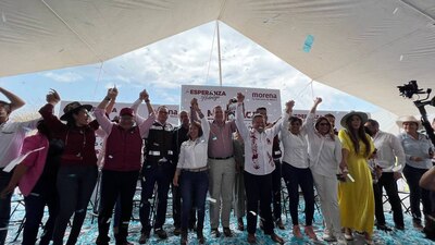 El canciller fue ovacionado con gritos de "¡presidente, presidente!" rumbo a las elecciones 2024.