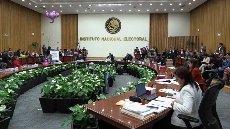 INE cancela 46 candidaturas de jueces y magistrados por incumplir con el promedio