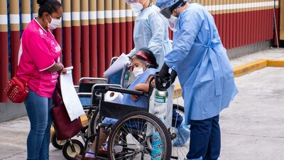 El donativo se utilizará para fortalecer la capacidad de manejo de la epidemia, dijo López-Gatell