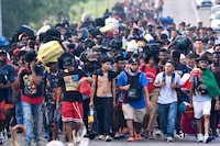 Caravana migrante avanza por el sur de México: piden buscar trabajo en otros estados