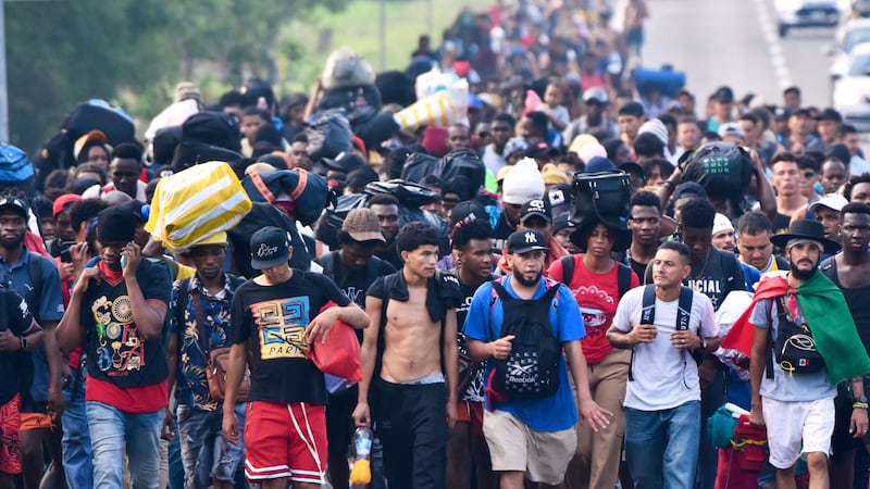 Caravana migrante avanza por el sur de México: piden buscar trabajo en otros estados