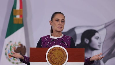 CIUDAD DE MÉXICO, 05AGOSTO2026.- La Presidenta de México, Claudia Sheinbaum Pardo, encabeza la conferencia matutina “Las mañaneras del pueblo”, en el Salón de Tesorería de Palacio Nacional donde se habló sobre la Jornada Nacional de Reforestación. FOTO: EDGAR NEGRETE LIRA/CUARTOSCURO.COM