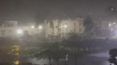 Se reportan caída de postes y árboles, así como desprendimiento de techos