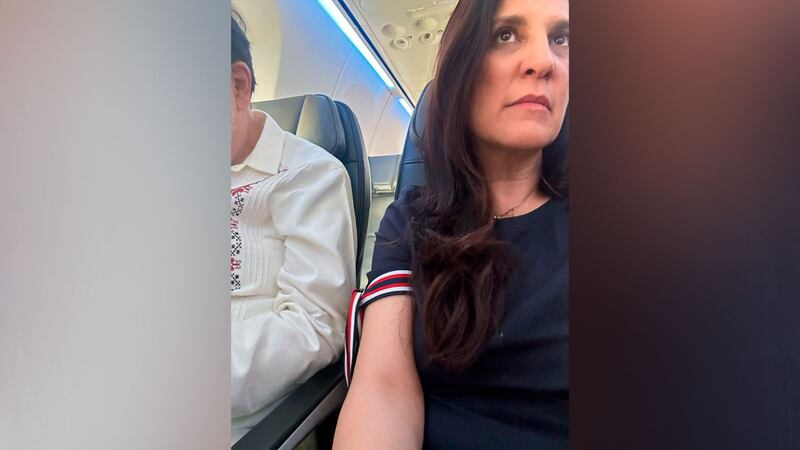 Kenia López Rabadán viaja junto a Noroña rumbo a la Convención Bancaria