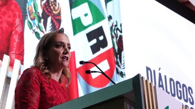 En 2017 fue secretaria General del PRI y en 2018 presidenta del Comité Ejecutivo Nacional