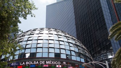 El Índice de Precios y Cotizaciones llegó a las 45 mil 104 unidades, nivel no visto desde finales de abril