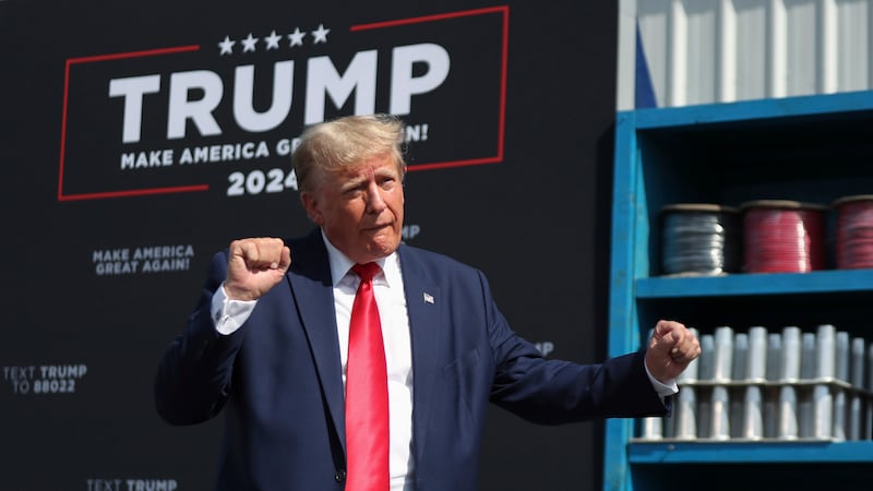Trump aprovecha tiroteo en la Casa Blanca para promover el salón de baile que quiere construir