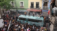 VIDEO: U2 sorprende a sus fans, con grabación de nuevo videoclip en CDMX