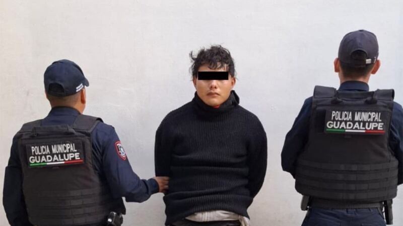 ¿Le faltaron vitaminas? Ladrón se queda dormido en casa donde entró a robar