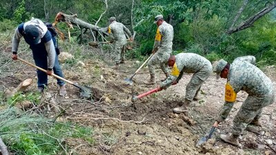 Garantizó que se trabaja en restablecer la comunicación con la Costa Grande de Guerrero