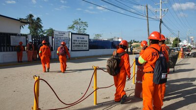 Los trabajadores afectados señalan que su salario equivale al 50 por ciento del contemplado en el tabulador salarial
