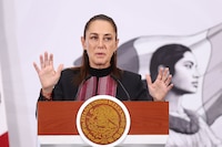 Sheinbaum niega entregar el petróleo a empresas extranjeras y defiende soberanía energética