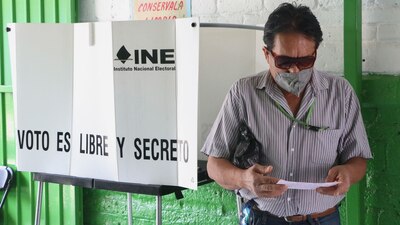 El 24 de marzo de concedió una suspensión en contra de la aplicación del plan B de la reforma electoral