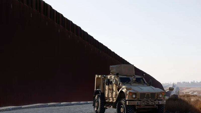 ¿Qué implica el estado de emergencia decretado por Trump en la frontera con México?
