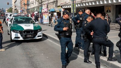 Policías le aseguraron al sujeto una réplica de arma de fuego