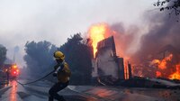 VIDEOS: Así quedaron algunas casas afectadas por el incendio en Los Ángeles