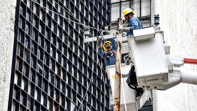 El lunes por la tarde iniciaron los cortes de luz en diversas partes del país