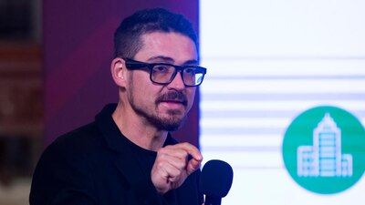 Presentó algunos avances en materia de reconstrucción