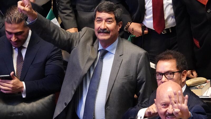 Telecomunicaciones... si Corral fuera panista