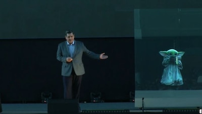 David Garza, director del Tecnológico de Monterrey explica de qué va la telepresencia con holograma