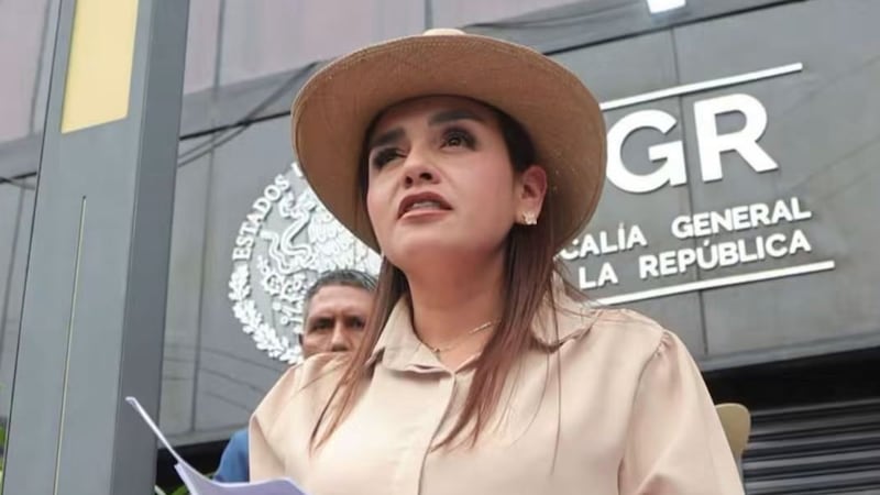 Grecia Quiroz gestiona con García Harfuch la entrega del celular de Carlos Manzo a la FGR