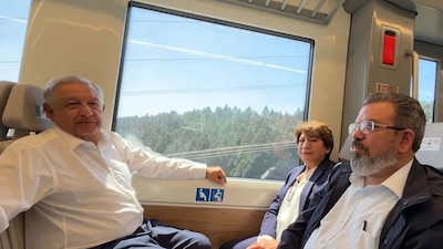El presidente López Obrador calificó al tren como "una gran obra"