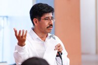 VIDEO: Niega Hugo Aguilar que nuevos ministros hayan festejado en restaurante de lujo