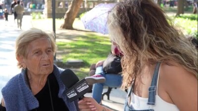 La mujer de la tercera edad dijo que con ese sueldo tiene que pagar su renta de 2 mil pesos