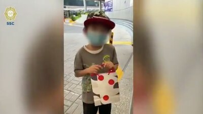 El menor no pudo pasar por cuestiones de seguridad; sin embargo, dijo que rezaría por la salud del secretario