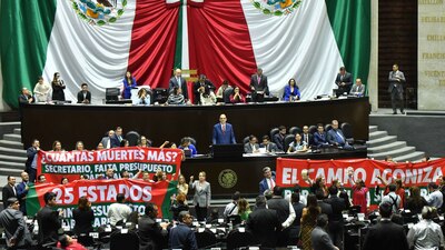 La comparecencia del secretario de Hacienda terminó en trifulca