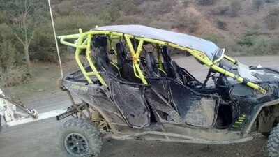 Los tripulantes del Razer perdieron el control del vehículo y cayeron a una barranca